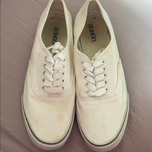 Bongo white slip on
